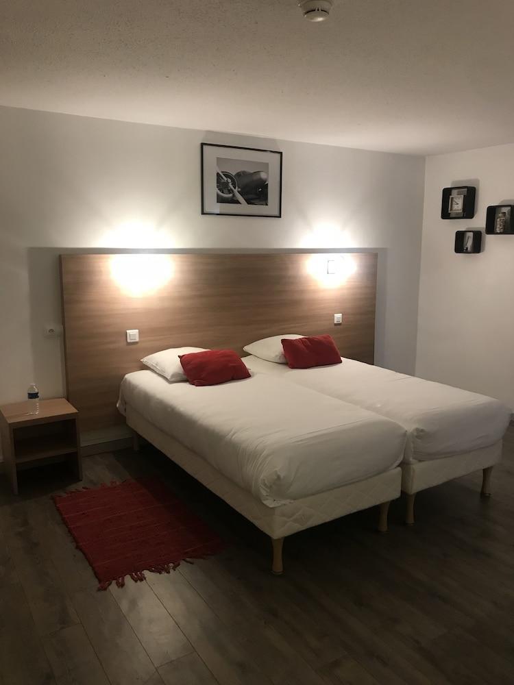 Brit Hotel Besancon L'Horloge Екстер'єр фото