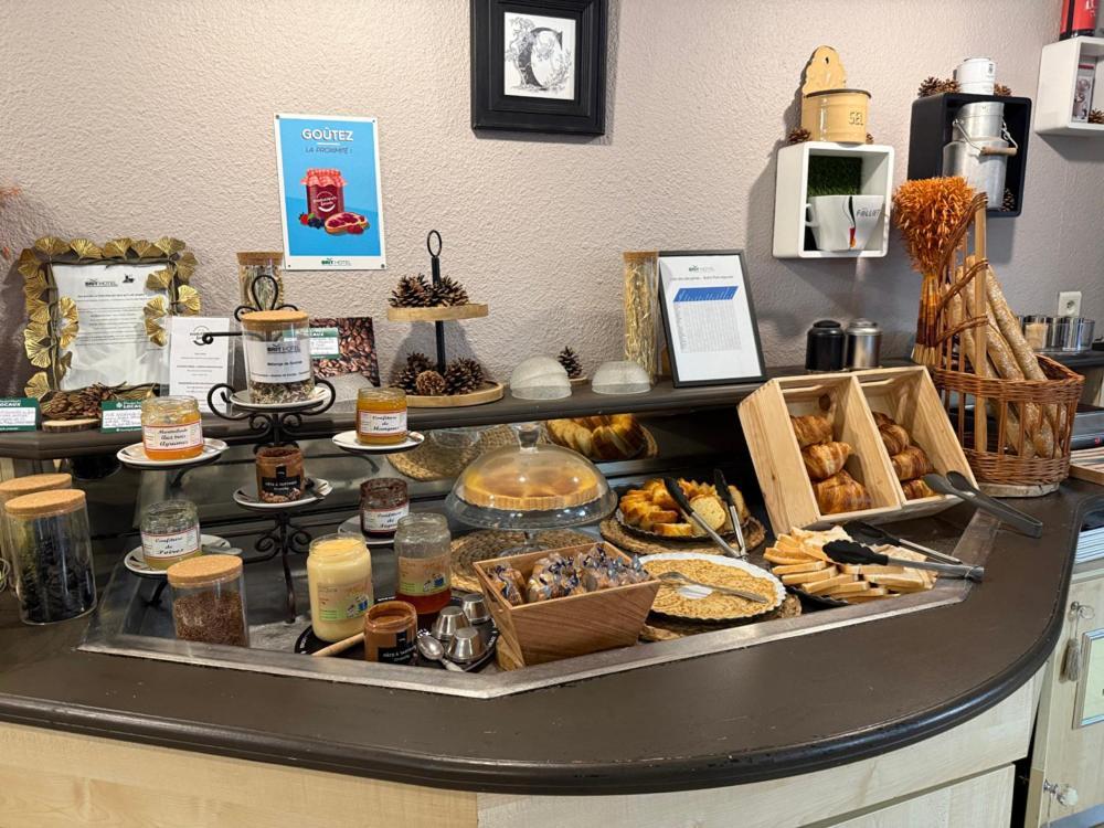 Brit Hotel Besancon L'Horloge Екстер'єр фото
