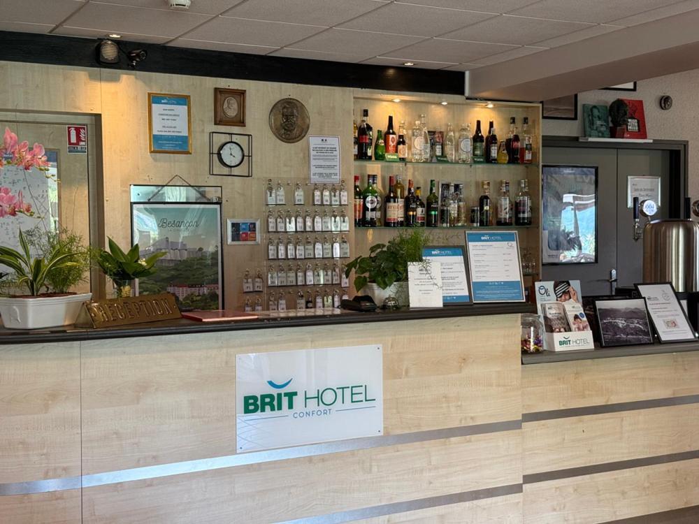 Brit Hotel Besancon L'Horloge Екстер'єр фото